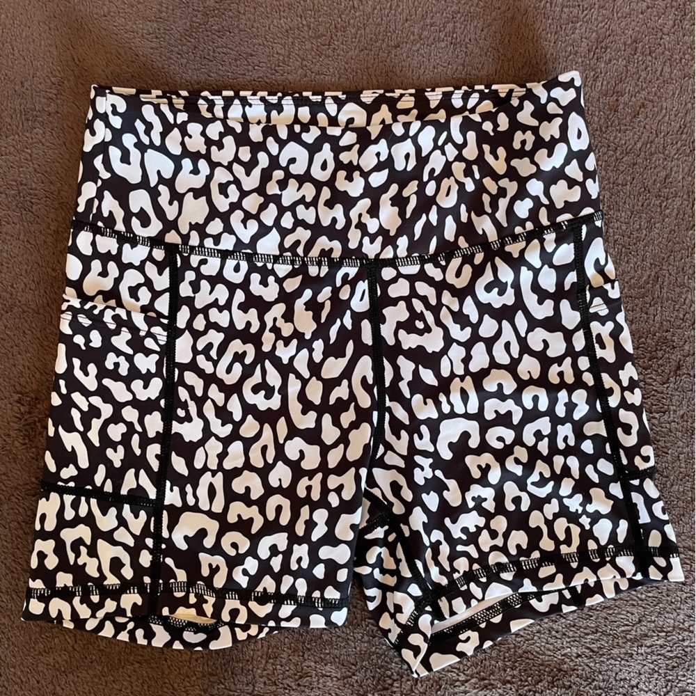 ZYIA Black and White Leopard Print Hustle Shorts